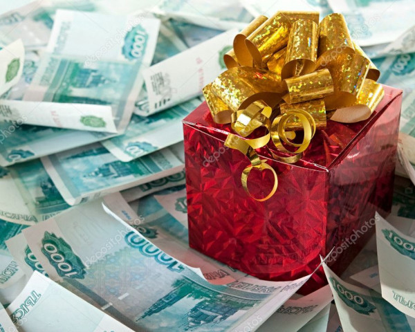 Сколько денег потратили россияне за новогодние праздники