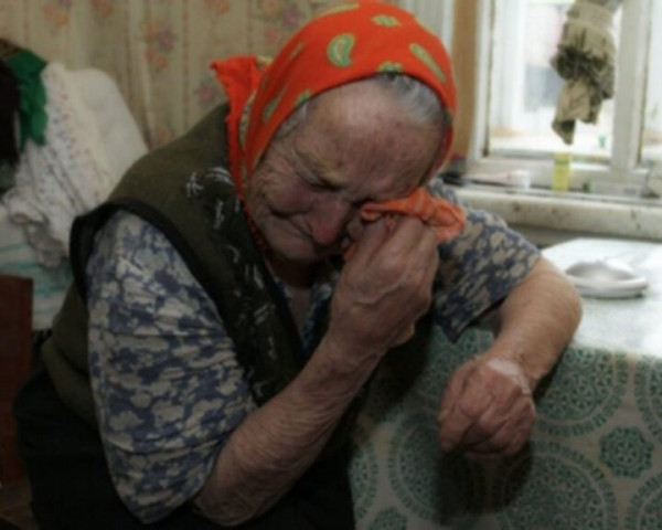Не пускайте в дом мошенников! Как обманули больную бабушку на 200 тысяч рублей