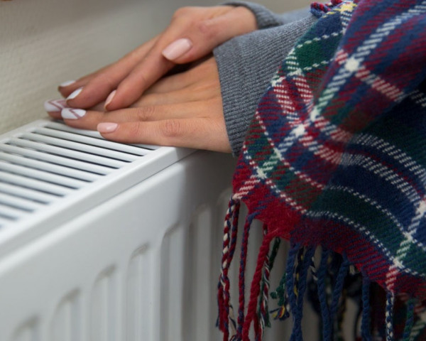 Нужно ли оплачивать отопление, если в квартире холодно? Как действовать?