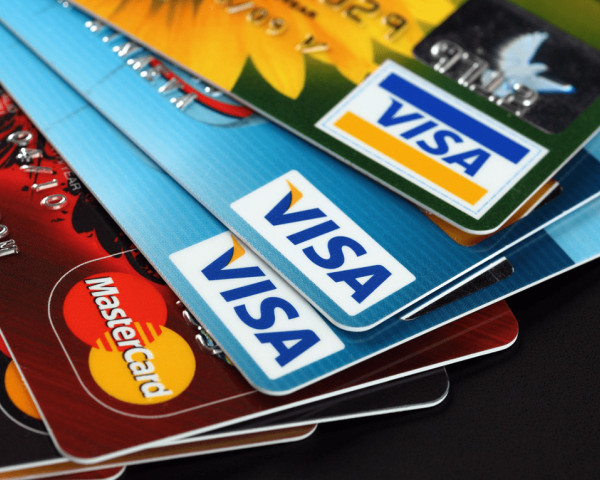 Выгодно ли иметь кредитную карту?Мы провели исследование.